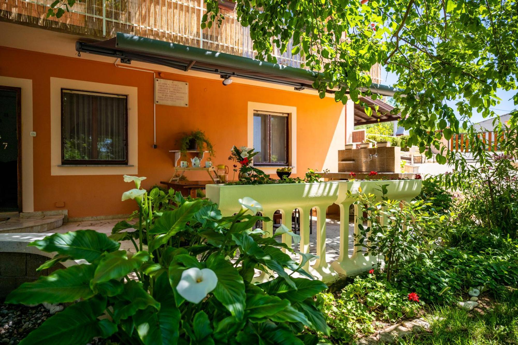 E-M Apartments With Private Pool Vinkuran Dış mekan fotoğraf